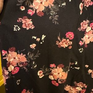 Torrid Black & Pink Floral Leggings, size 5(28/30) 3/$30